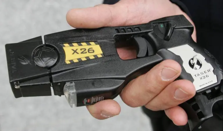 Understanding How a Stun Gun Works